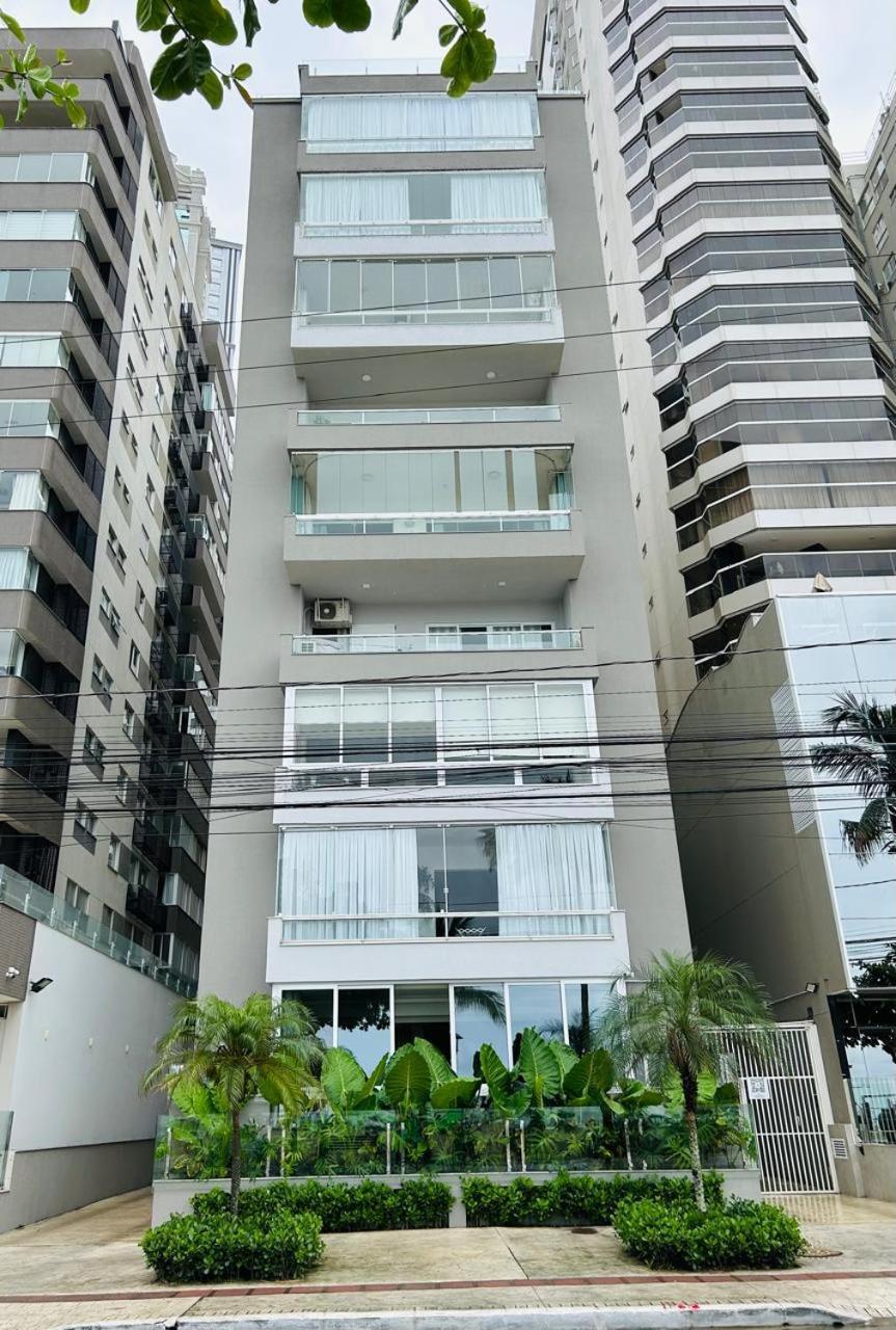 Appartement Avenida Atlantica, Beira Mar, Pe Na Areia à Balneário Camboriú Extérieur photo